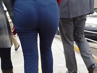 NICE ASS WALKING