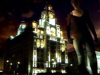 Giantess Anne Robinson