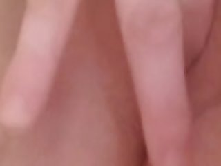 Casada rubia milf masturbandose en badajoz