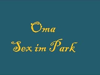 Oma Sex im Park