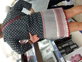 upskirt bonne la mature