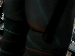 QUE CULO!!! le gusta comer tela 7