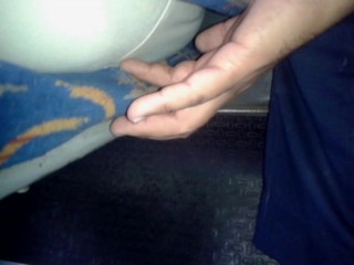 ENCOXCANDO MADURA NALGONA BUS 1